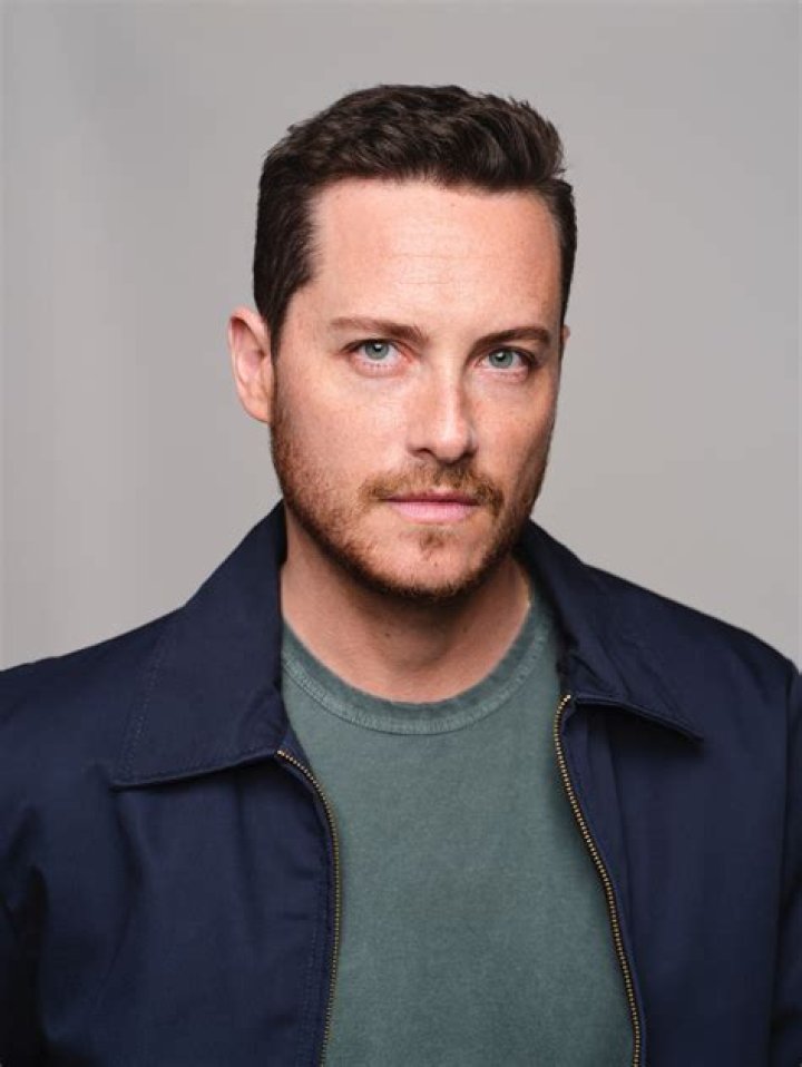 Jesse Lee Soffer's Stature: Uncovering The Actor's Height