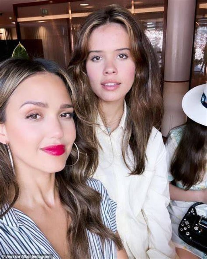 Jessica Alba's Sister: A Sibling Bond Revealed