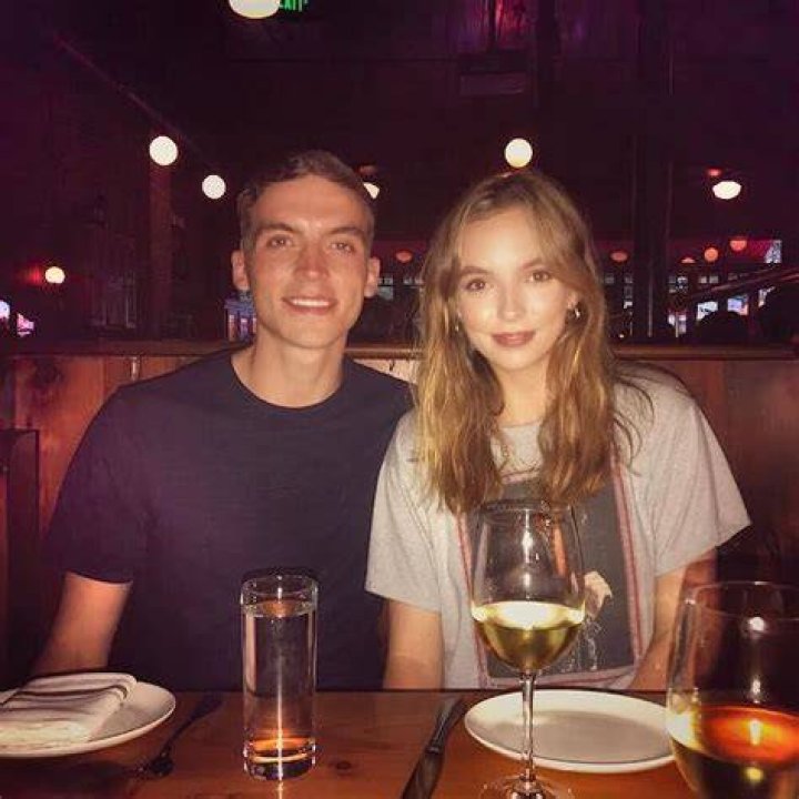Jodie Comer And James Burke: An Iconic Duo On Screen