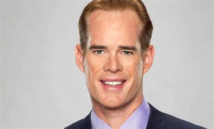 Joe Buck- Bio, Wiki, Age, Girlfriend, Height, Career, Net Worth