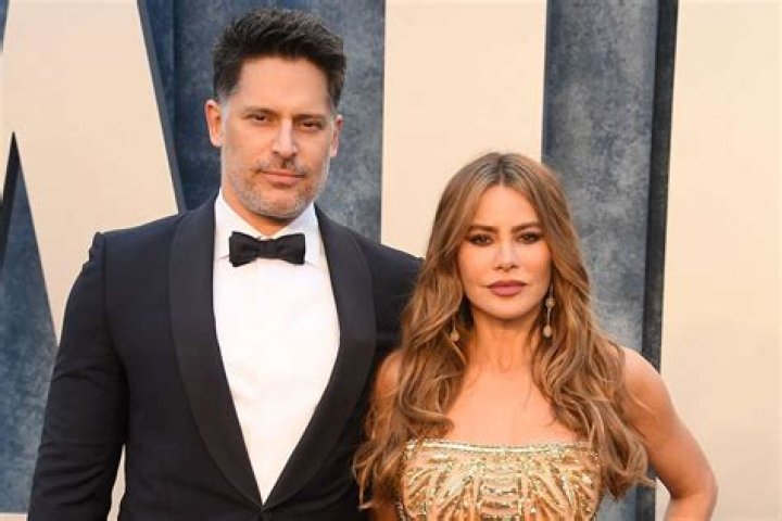 Joe Manganiello and new girlfriend Caitlin OConnor make their red carpet debut