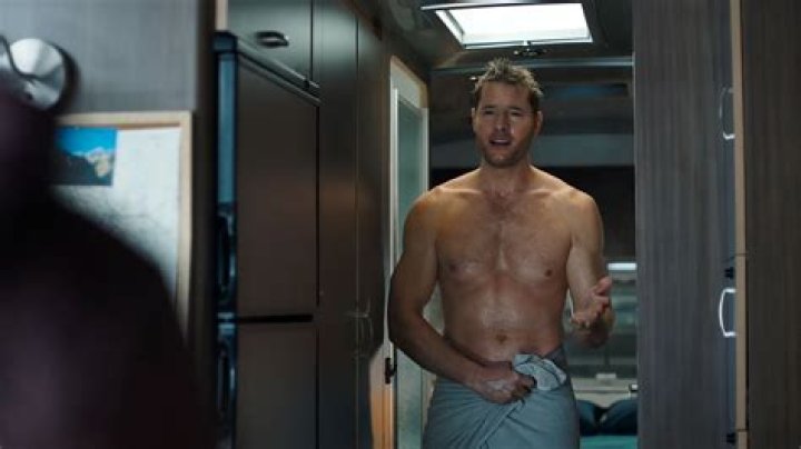 Justin Hartley's Stats: Weight, Height, And More