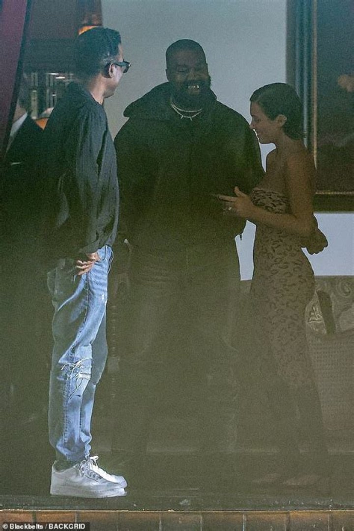 Kanye West's Imposing Height: Unraveling The Truth