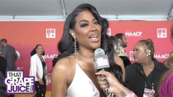 Kenya Moore Looks Gorgeous In White And Fans Say That Its No Wonder That The RHOA Ladies Are Jeal