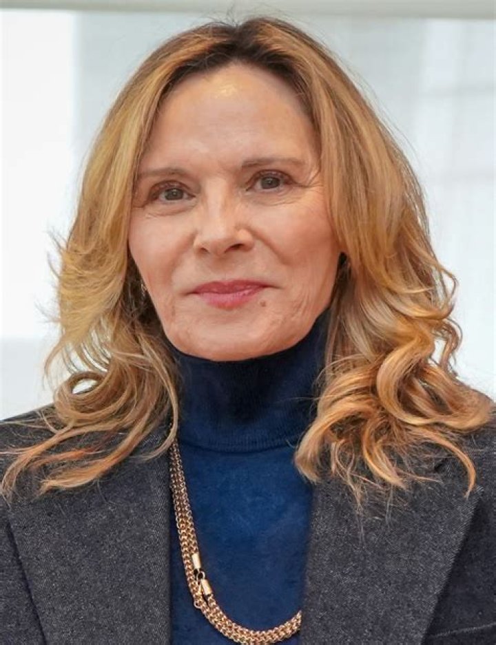 Kim Cattrall's Height: The Exact Measurement