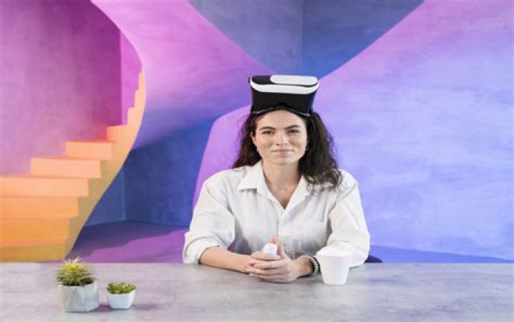 Klarissa Munz | Renowned Artist And Sculptor