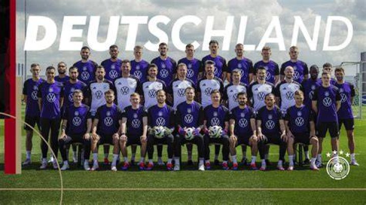 Köln gegen Swansea City im tv Wie Mourinho das Kölner Trainingslager beeinflusst 24 Juli 2024