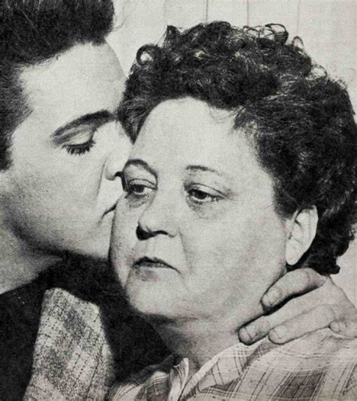 Life Of Elvis Presley's Mother: Uncovering The Age Of Gladys Presley At Her Death