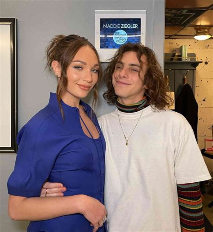 Maddie Ziegler's Boyfriends List - Who has Maddie Ziegler dated?