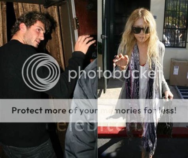 Mary-Kate Olsen and Stavros Niarchos back together, Paris is pissed ·