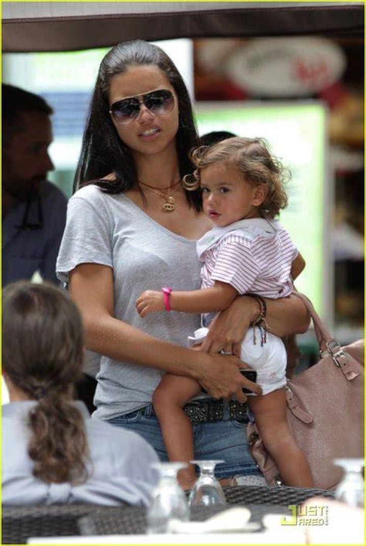 Meet Adriana Lima And Her Adorable Daughters