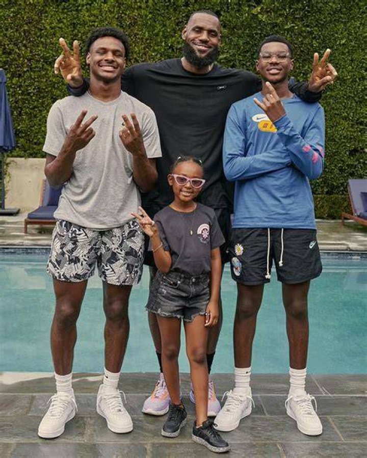 Meet His Kids And Family Life
