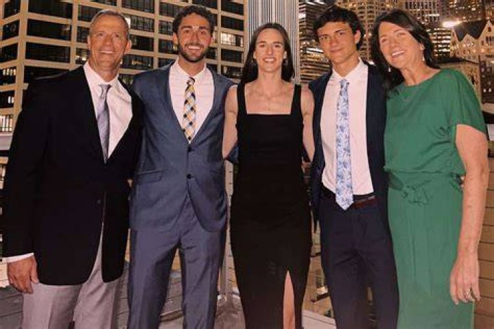 Meet The Family: Caitlyn Clark's Geschwister