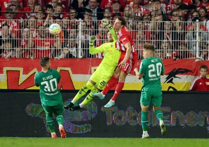 Mönchengladbach gegen Holstein im stream Holstein Kiel - Bor. Mönchengladbach 2:3 | 1. Runde | DFB 29 Juli 2024