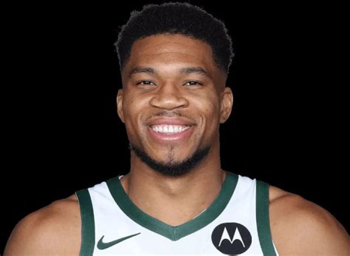 NBA, Age, Wife, Net Worth, Instagram, Wikipedia, Photos, Parents