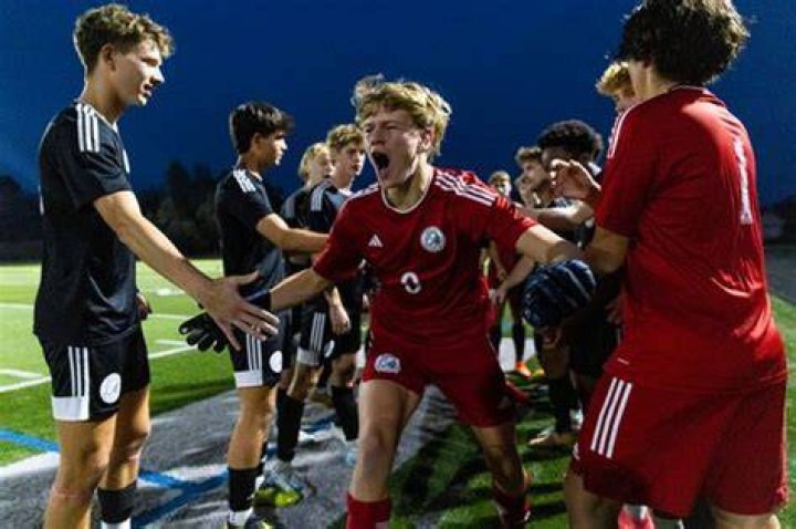 Page 9 - 2017-18 Boys Soccer State Finals Program