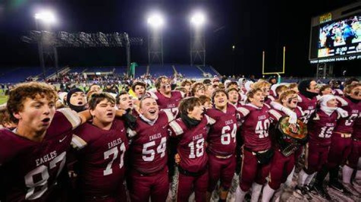 Page 9 - 2017-18 Football State Finals Program