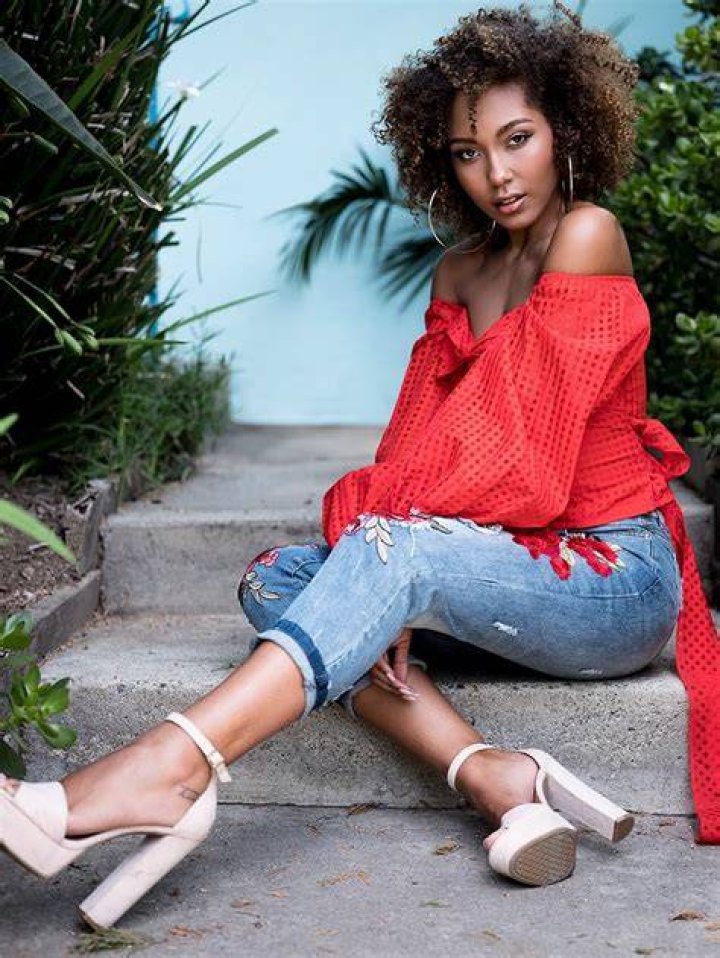 Parker McKenna Posey's Impressive Net Worth: Unveiled!
