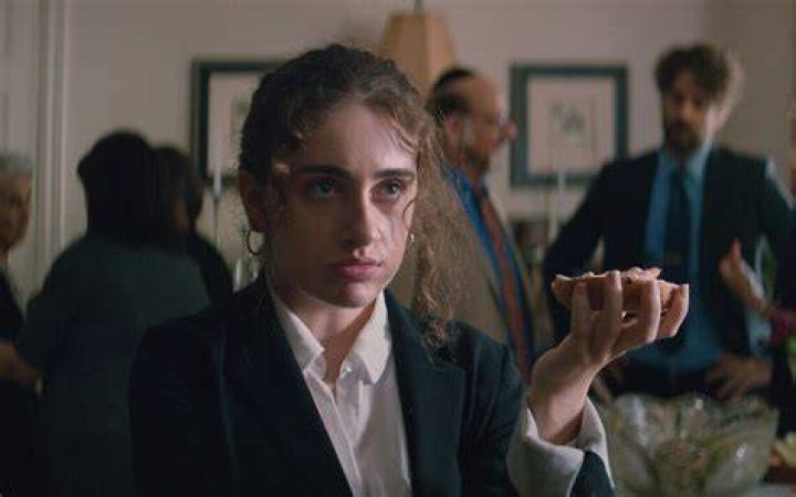 Rachel Sennott: Embracing Jewish Identity In Hollywood