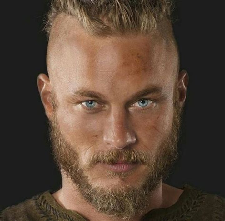 Ragnar Actor Vikings: Exploring The Legendary Performer