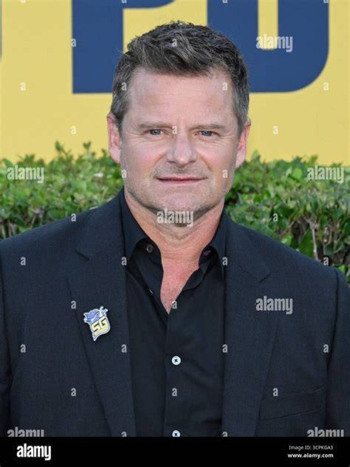 Renowned Hollywood Actor Steve Zahn: A Versatile Star
