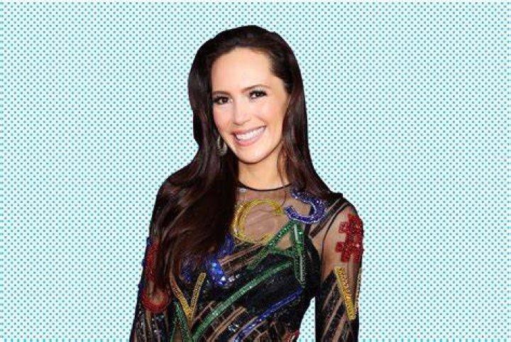 Renowned Psychic And Medium: Exploring Davina Potratz's World