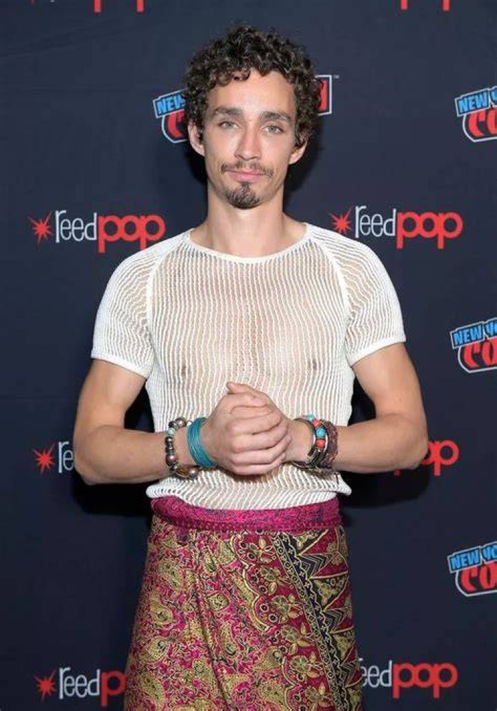 Robert Sheehan: Exploring The Personal Life Of The Irish Star