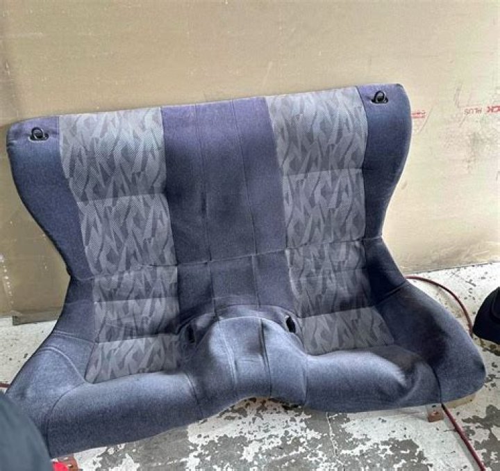 s14 seats in the discovery show THE COLONY [Archive] - Zilvia.net Forums