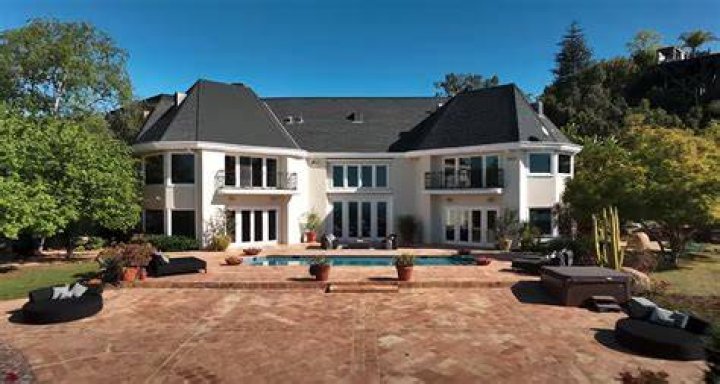 Secrets Behind The Record-Breaking Dubrow House Sale
