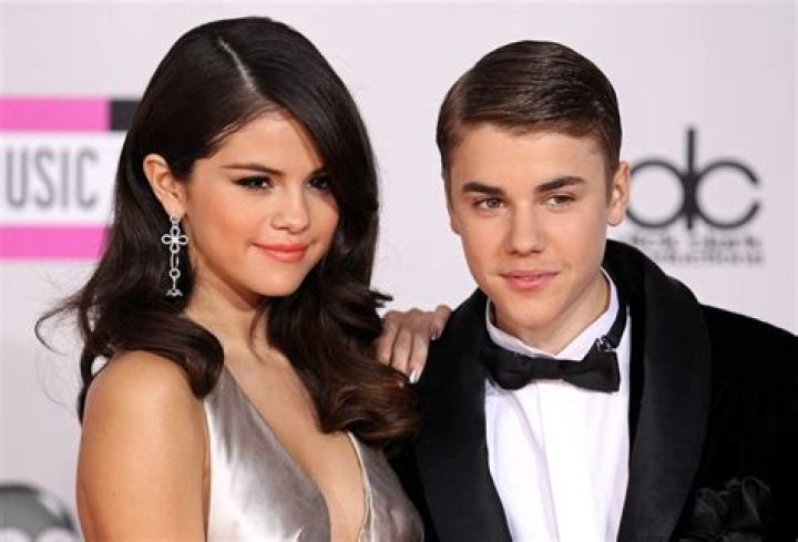 Selena Gomez's Incomparable Physique: Unveiling Her Weight And Height Dimensions