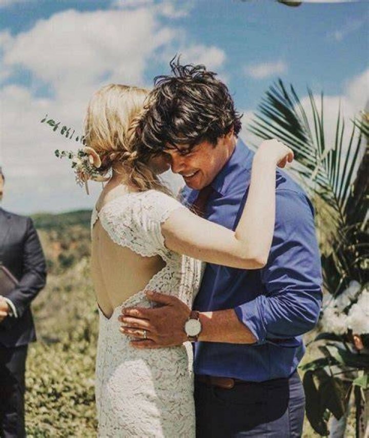 Sensational Celebrity Wedding: Bob Morley And Eliza Taylor Tie The Knot