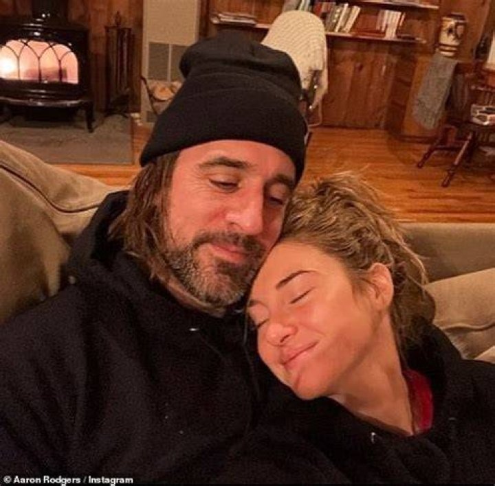 Shailene Woodley Expecting First Child With Fianc Aaron Rodgers?