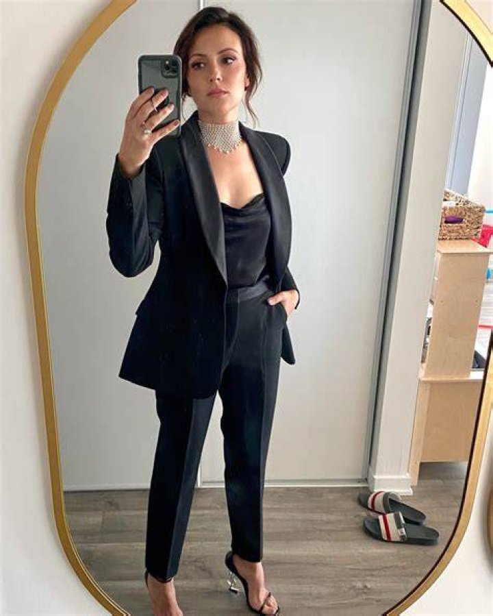 Sizzling Shots Of Italia Ricci's Enchanting Feet