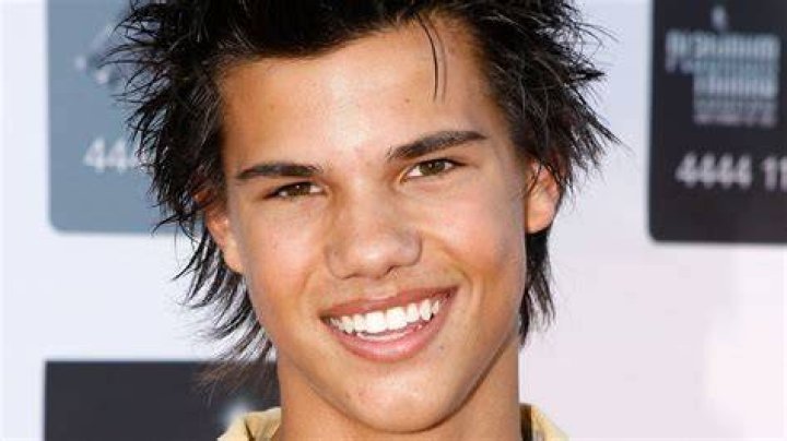 Taylor Lautner: Background And Early Career