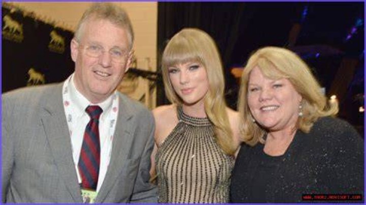 Taylor Swift's Parents Reunite: A New Chapter In Family Reconciliation