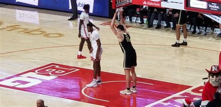 The Connection Between Zach Edey's Height And His Father