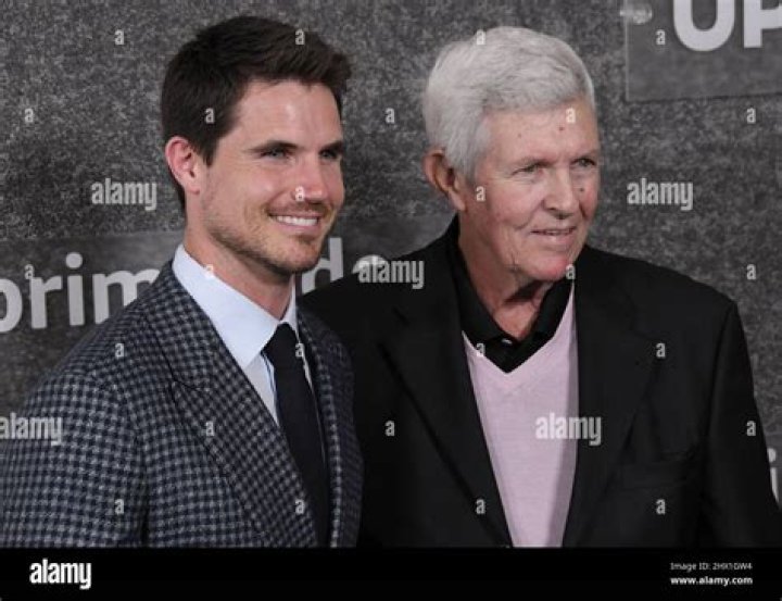 The Family Behind The Star: Stephen Amell's Parents Revealed