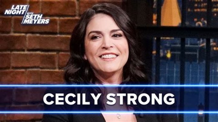 The Fascinating Love Life Of Cecily Strong: Past Relationships Explored