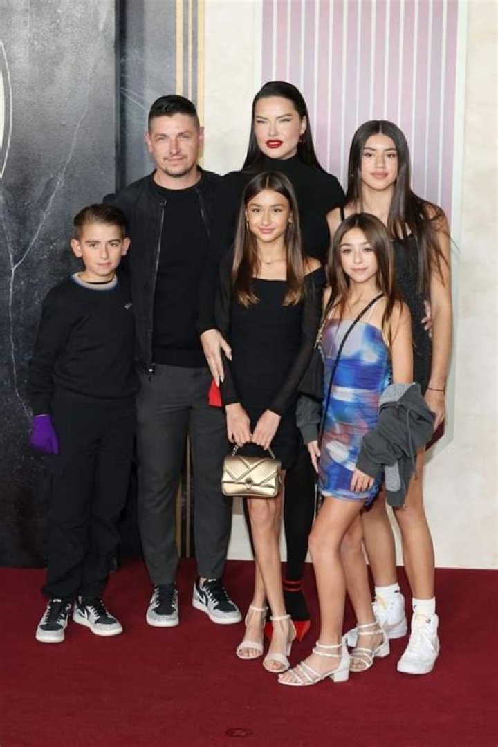 The Inside Scoop: Adriama Lima's Dazzling Daughter