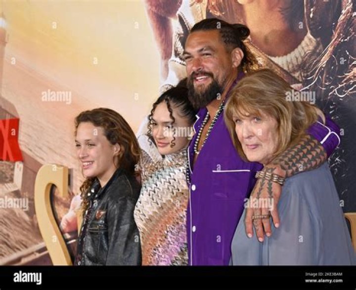 The Legacy Of Lola Iolani Momoa: Hawaiian And American Superstar