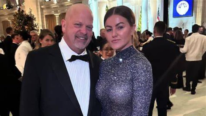 The Life And Business Of The Pawn Star's Wife