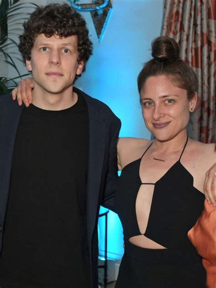 The Love Life Of Jesse Eisenberg: Past And Present Relationships