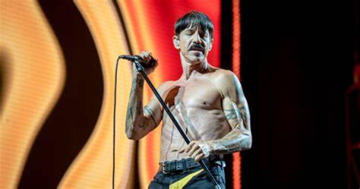 The Love Life Of Red Hot Chili Peppers' Lead Singer