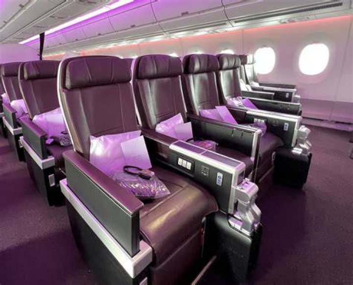 the new seat PINK [Archive] - Zilvia.net Forums