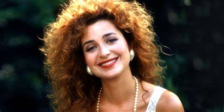 The Ultimate Guide To Annie Potts' Relationship History