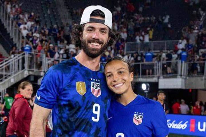 The Ultimate Guide To Dansby Swanson's Daughter: Everything You Need To Know
