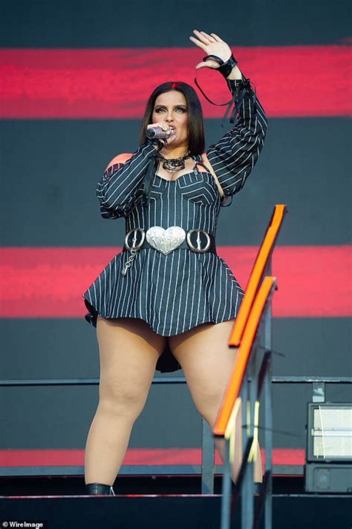 The Ultimate Nelly Furtado Thicc Appreciation Guide