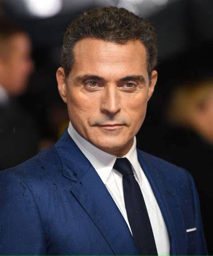 The Youthful Charm Of Rufus Sewell: A Look Back