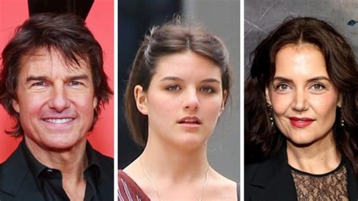Tom Cruise & Katie Holmes Feuding With Anne Hathaway?