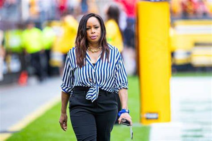 Top Seductive Sportscasters You'll Love To Watch